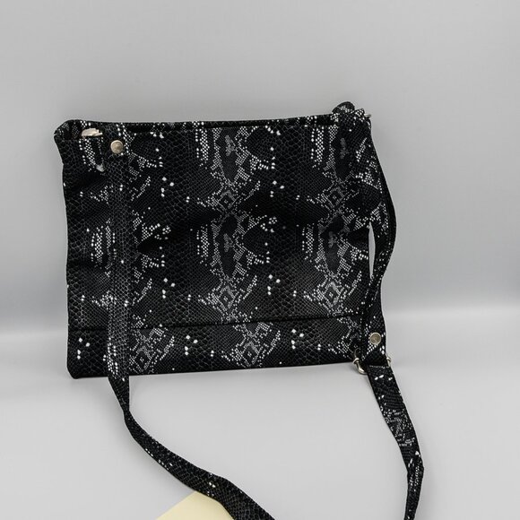 Cofi Leather reptile print shoulder bag  like new - Picture 2 of 2